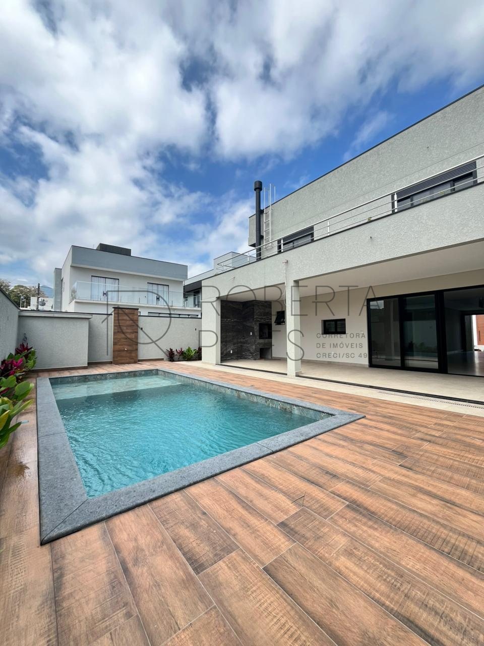 Casa alto padrão no condomínio Caledônia, Bairro Santa Regina. – foto 3