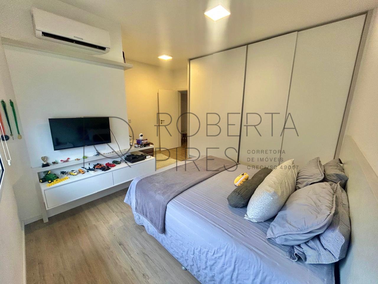 Casa com piscina a venda em Camboriú. – foto 3