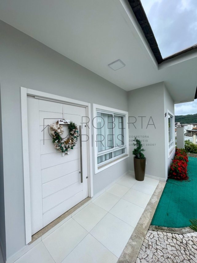 Casa 3 Quartos (1 suíte) – Areias, Camboriú