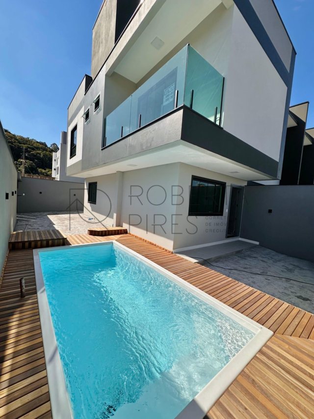 Sobrado 2 Quartos (1 suíte) – Rio Pequeno, Camboriú