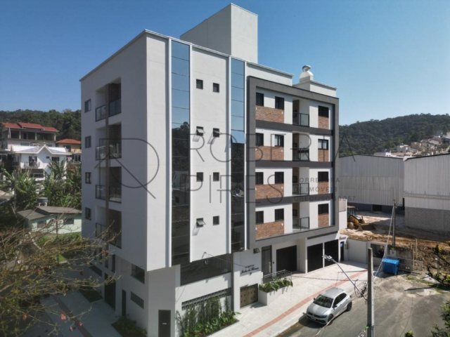 Apartamento 2 Quartos (1 suíte) – Ariribá, Balneário Camboriú